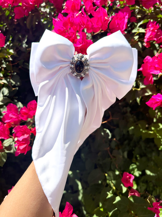 Adelita Bow - White and Black Pearls